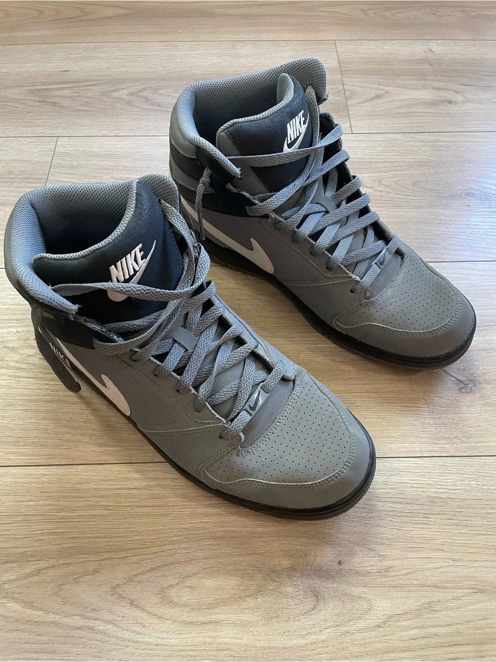 Nike Men’s Prestige IV Gray High-Top Sneakers